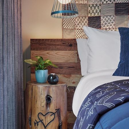 Treehouse Hotel Silicon Valley سانيفال، كاليفورنيا المظهر الخارجي الصورة