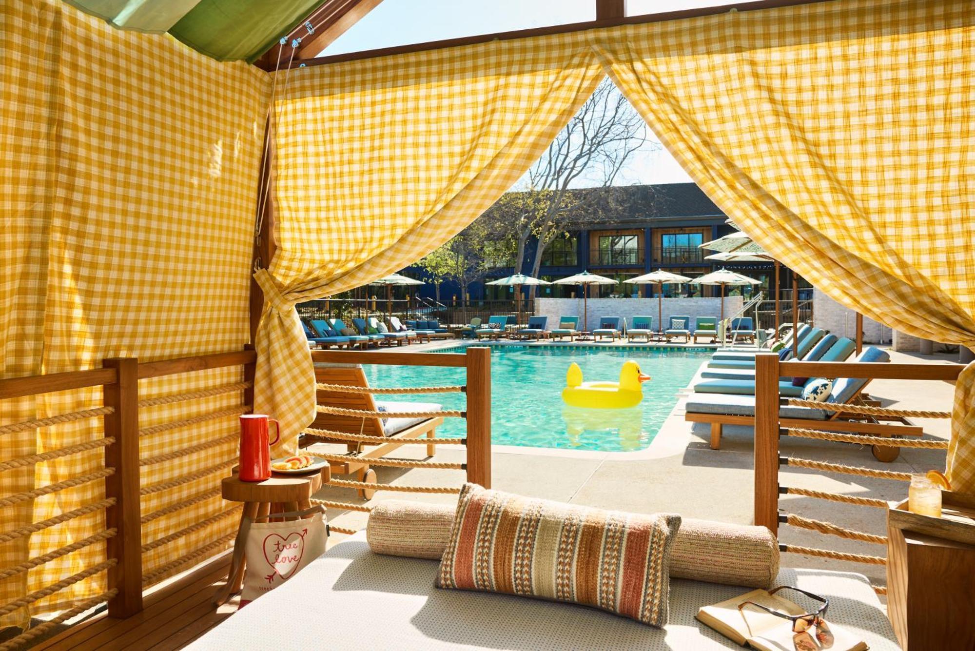 Treehouse Hotel Silicon Valley سانيفال، كاليفورنيا المظهر الخارجي الصورة